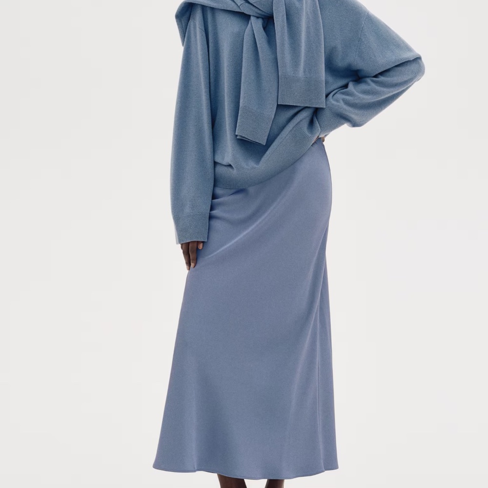 H&M Midi Satin Skirt S Sold out!
